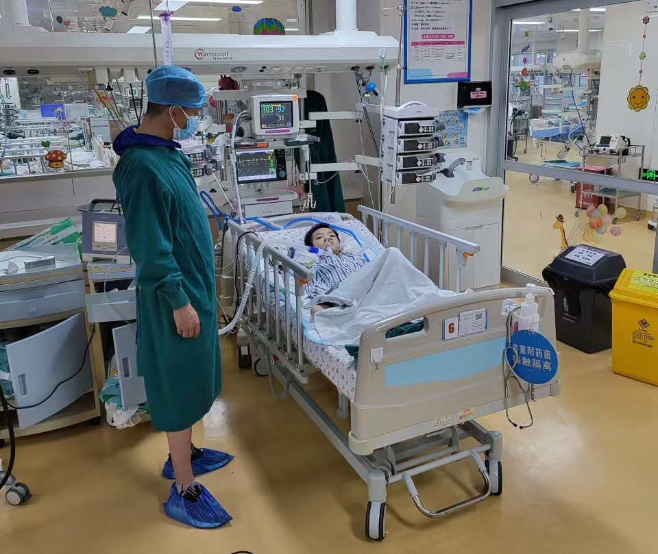 灵武县跨省救护车出租公司